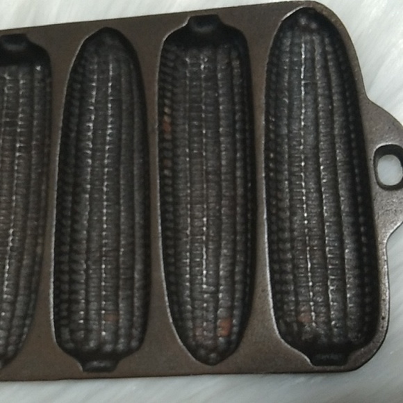 Antique Cast Iron Corn Stick Pan Made In USA 🇺🇸 - Picture 3 of 7